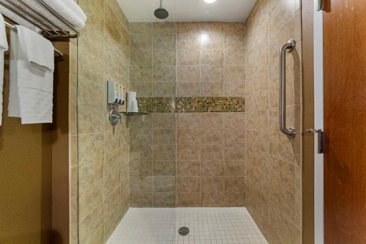 Best Western Plus Miami Executive Airport Hotel And Suites Country Walk Exterior photo