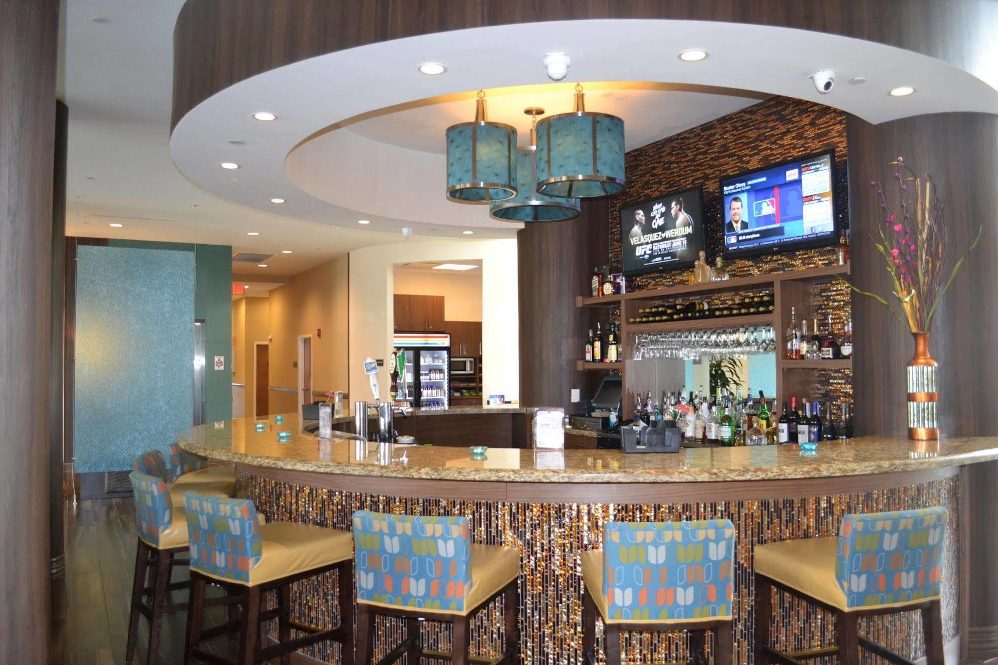 Best Western Plus Miami Executive Airport Hotel And Suites Country Walk Exterior photo