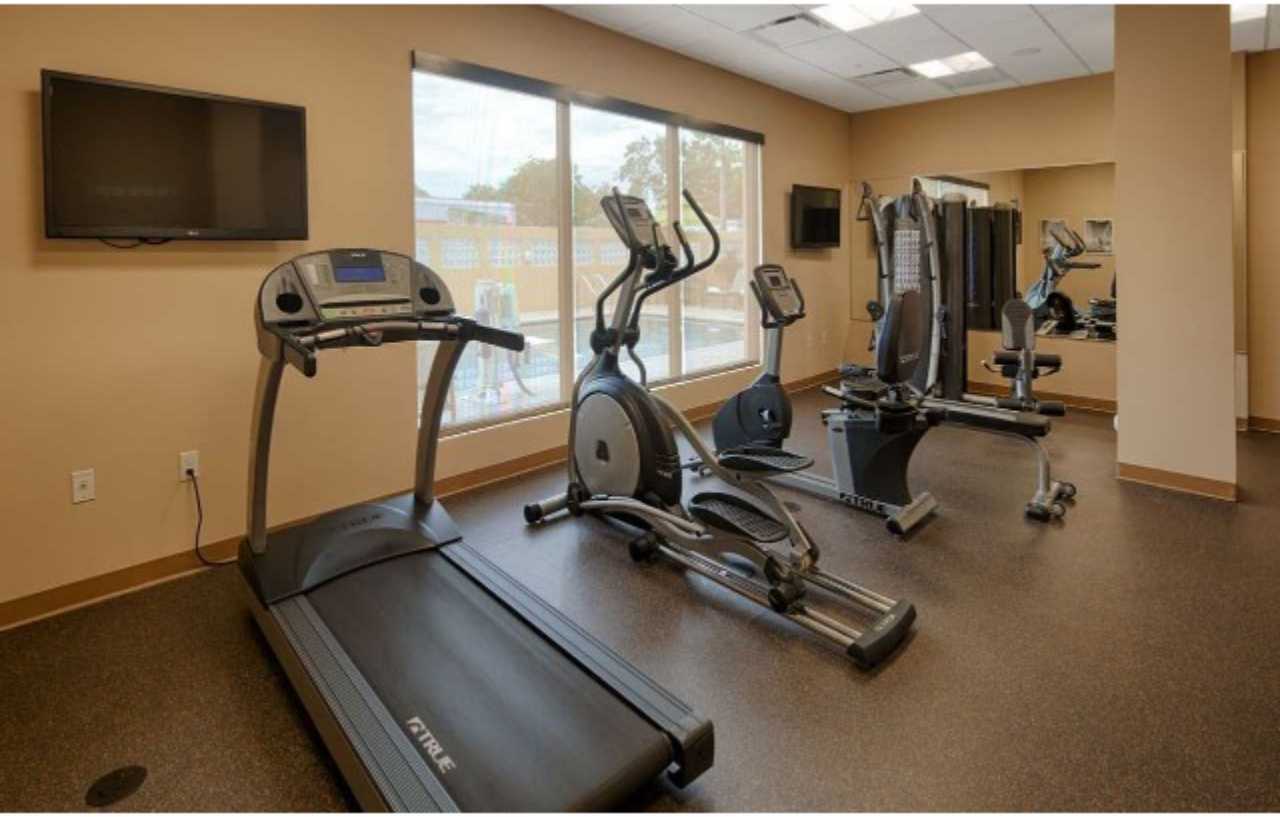 Best Western Plus Miami Executive Airport Hotel And Suites Country Walk Exterior photo
